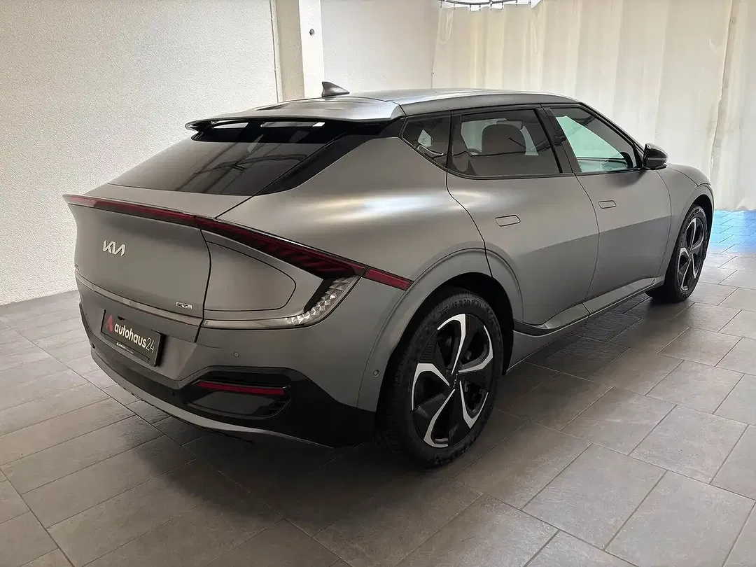 Kia EV6 - Thumbnail 5