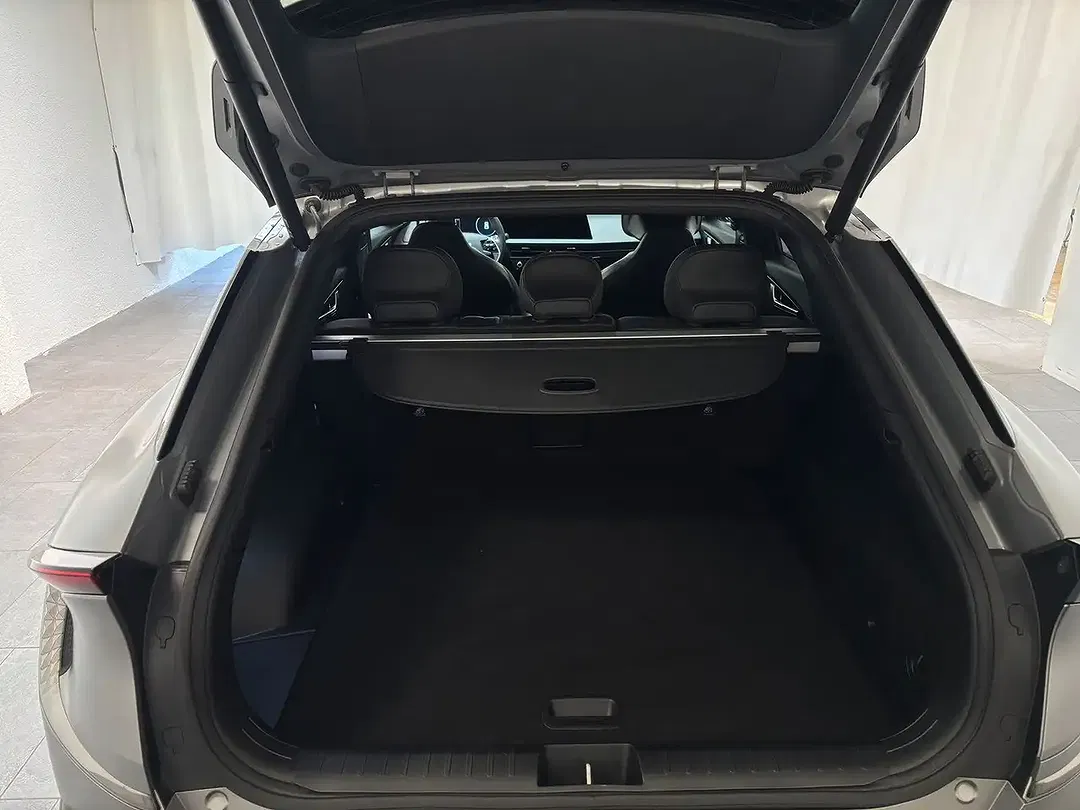 Kia EV6 - Thumbnail 6