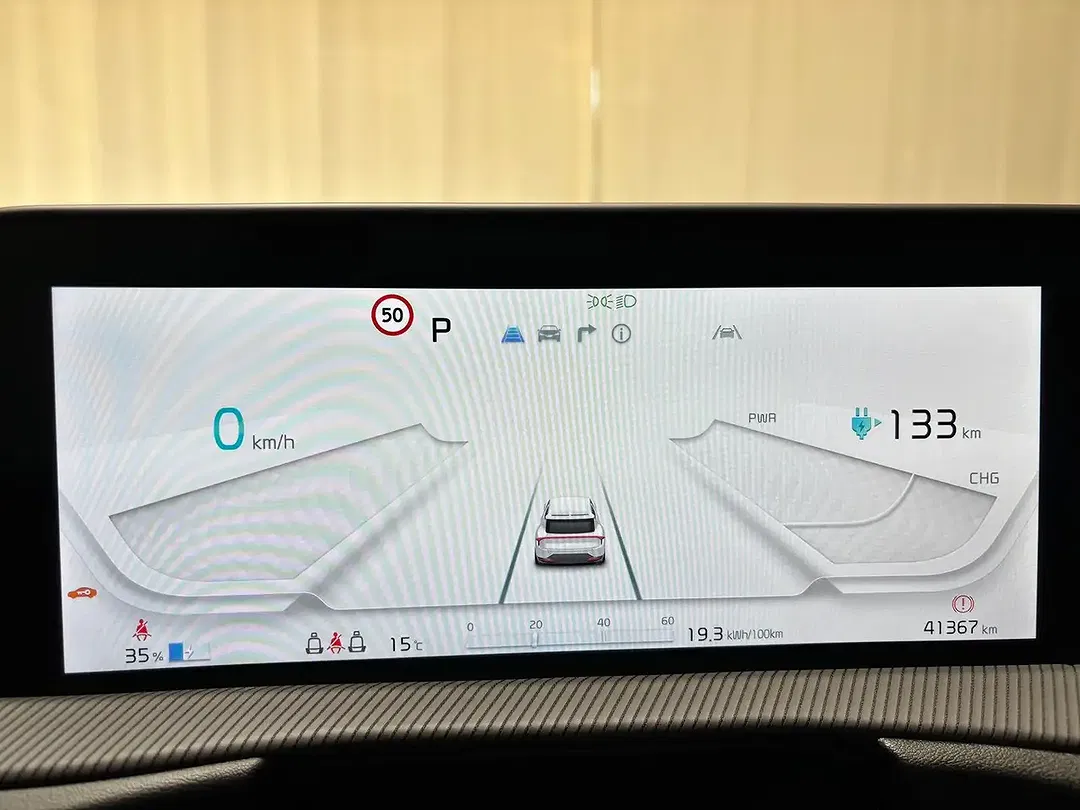 Kia EV6 - Thumbnail 7