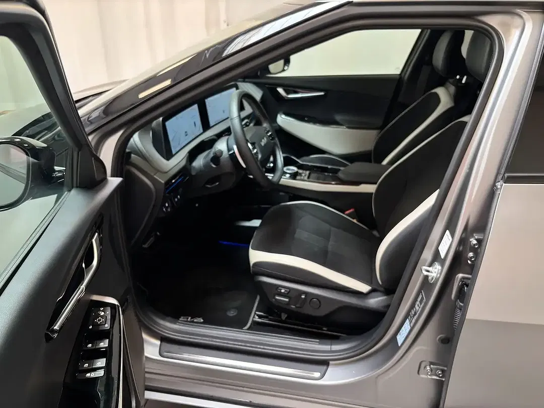 Kia EV6 - Thumbnail 8