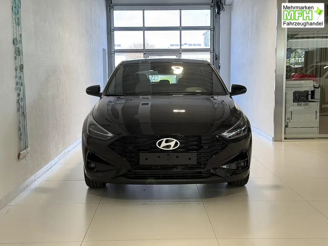 Hyundai i30 - Thumbnail 2
