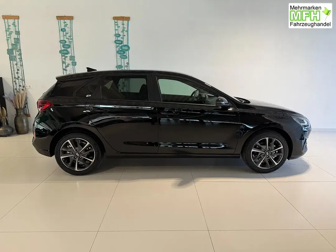 Hyundai i30 - Thumbnail 4