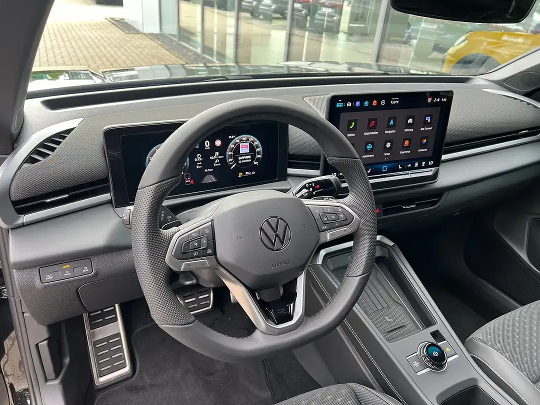 Volkswagen T-Roc - Thumbnail 7