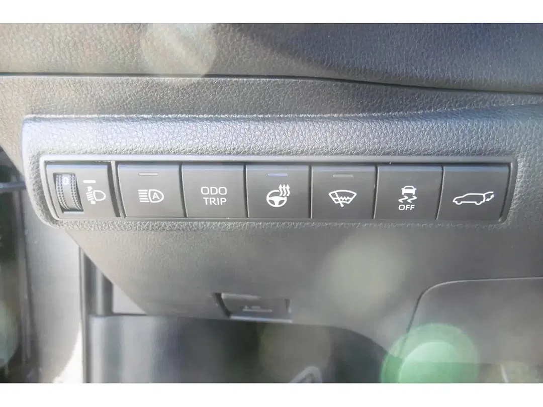 Toyota Corolla - Thumbnail 10