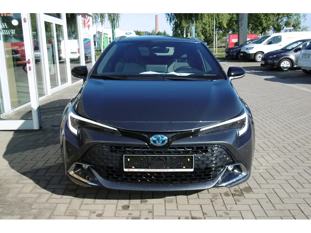 Toyota Corolla - Thumbnail 5