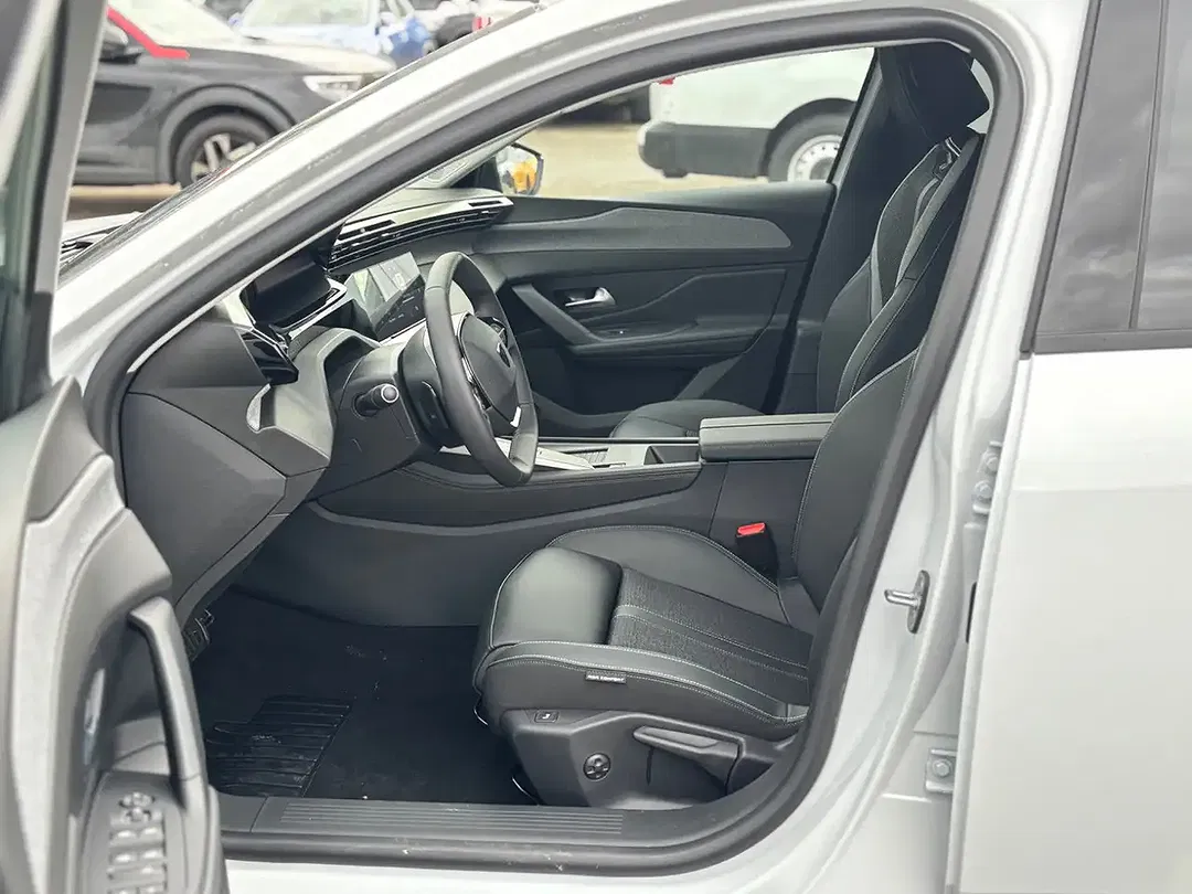 Peugeot 308 - Thumbnail 8
