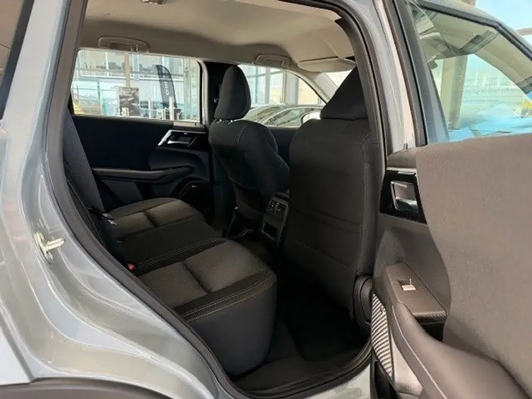 Mitsubishi Outlander - Thumbnail 10