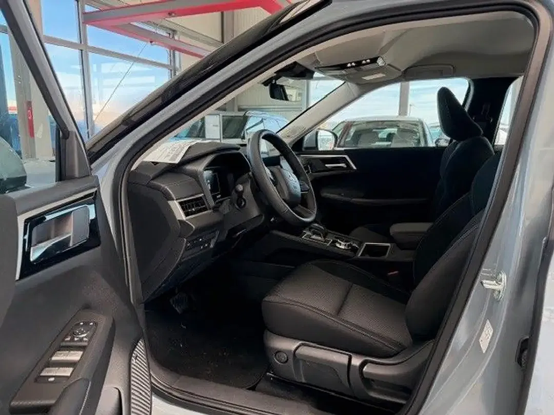 Mitsubishi Outlander - Thumbnail 2