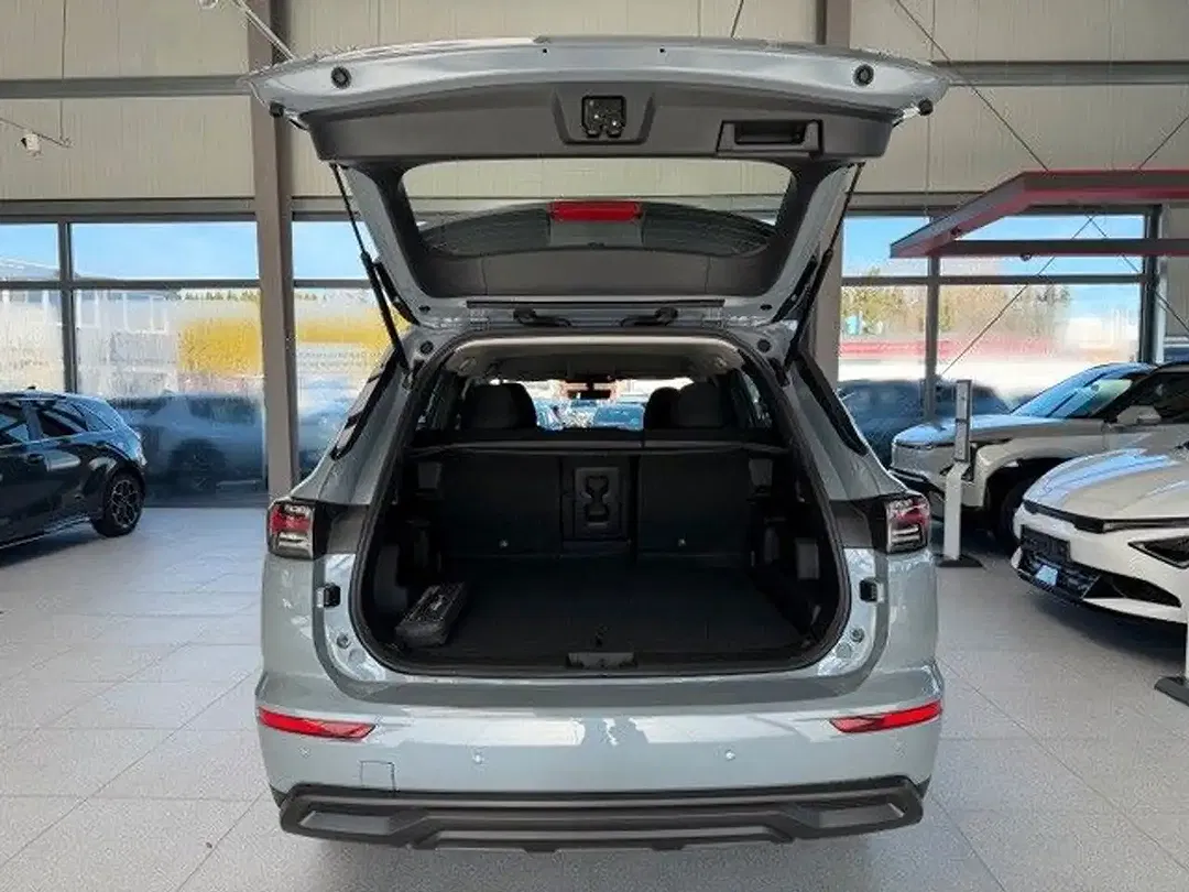 Mitsubishi Outlander - Thumbnail 8