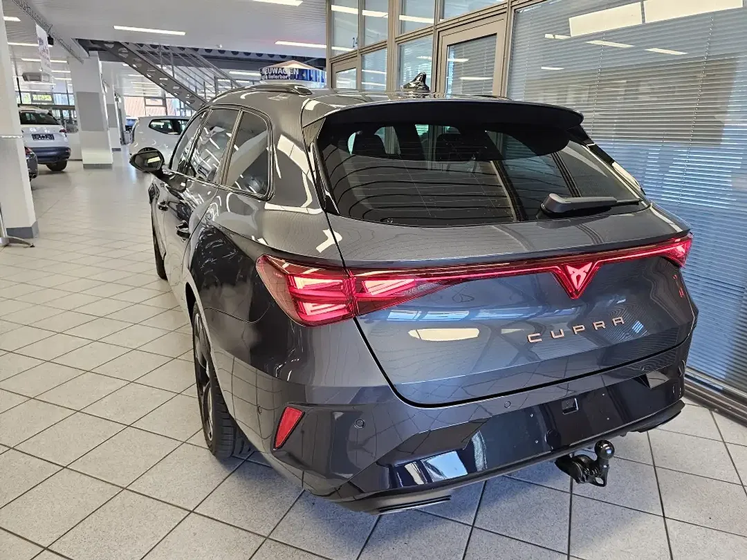CUPRA Leon - Thumbnail 6