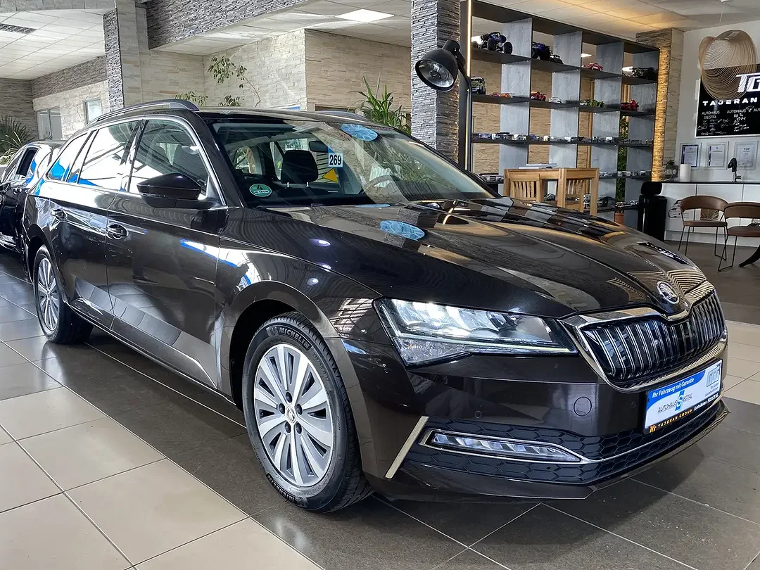 Skoda Superb - Afbeelding 1