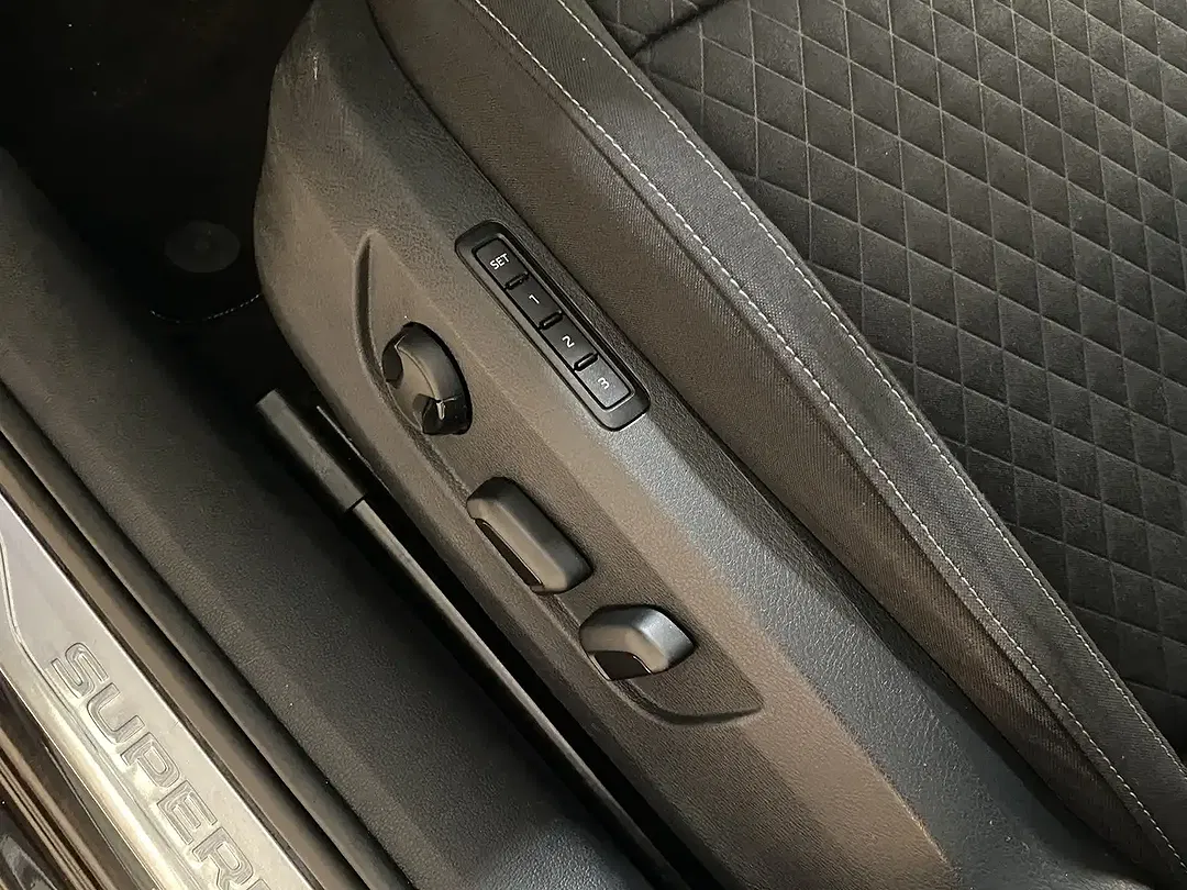 Skoda Superb - Thumbnail 11