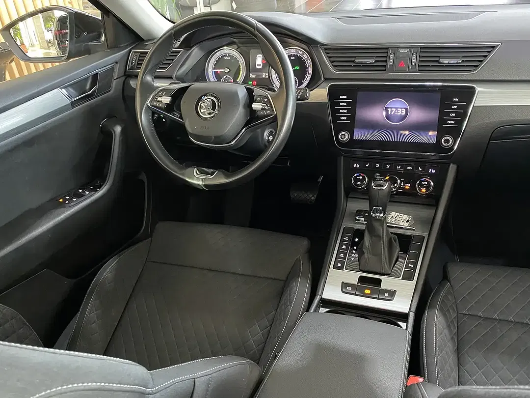 Skoda Superb - Thumbnail 13