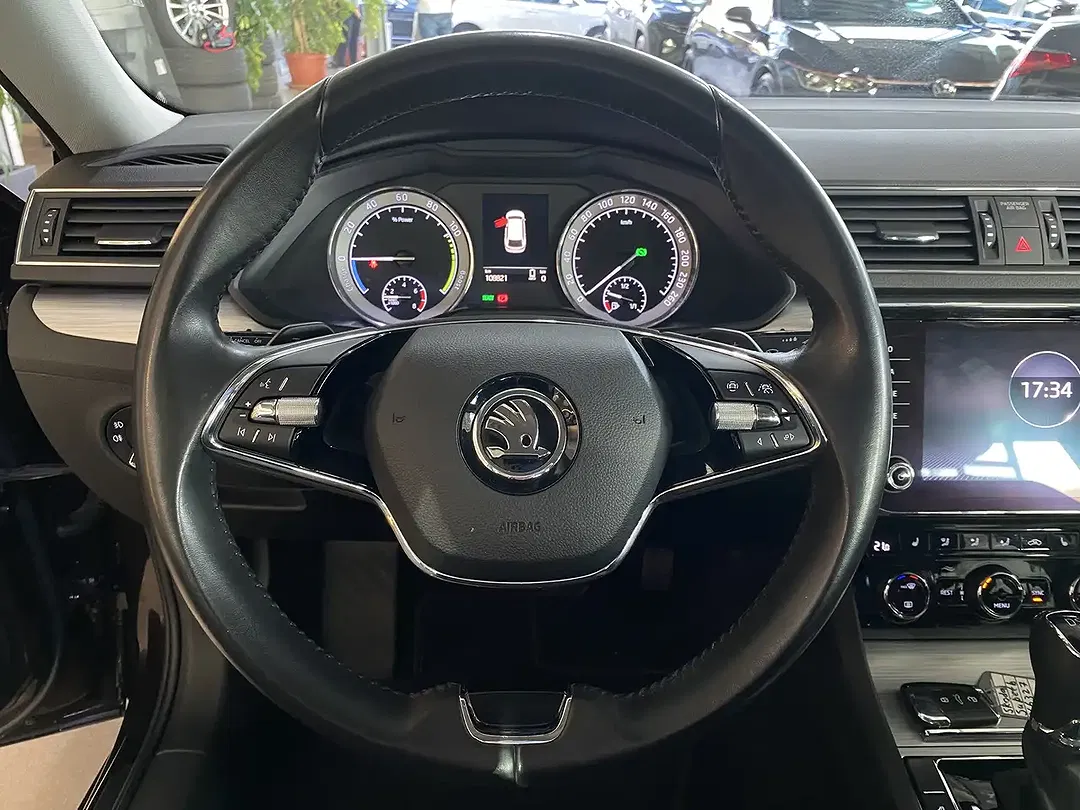 Skoda Superb - Thumbnail 14