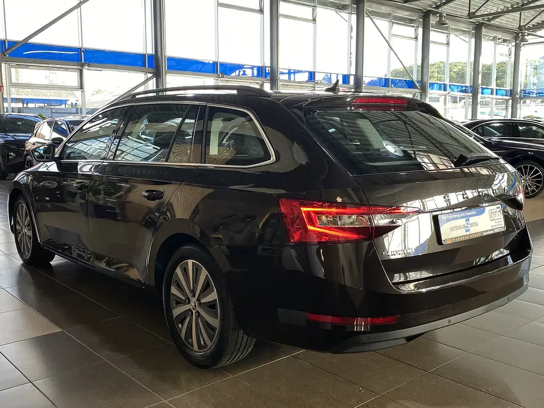 Skoda Superb - Thumbnail 4