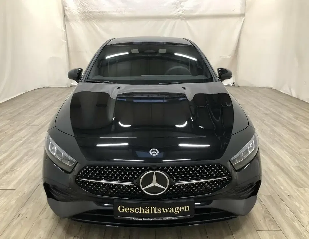 Mercedes-Benz A 200 - Thumbnail 2