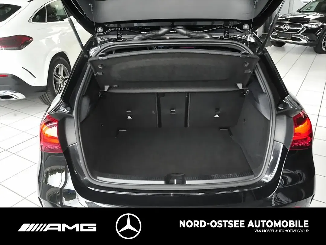 Mercedes-Benz A 200 - Thumbnail 13