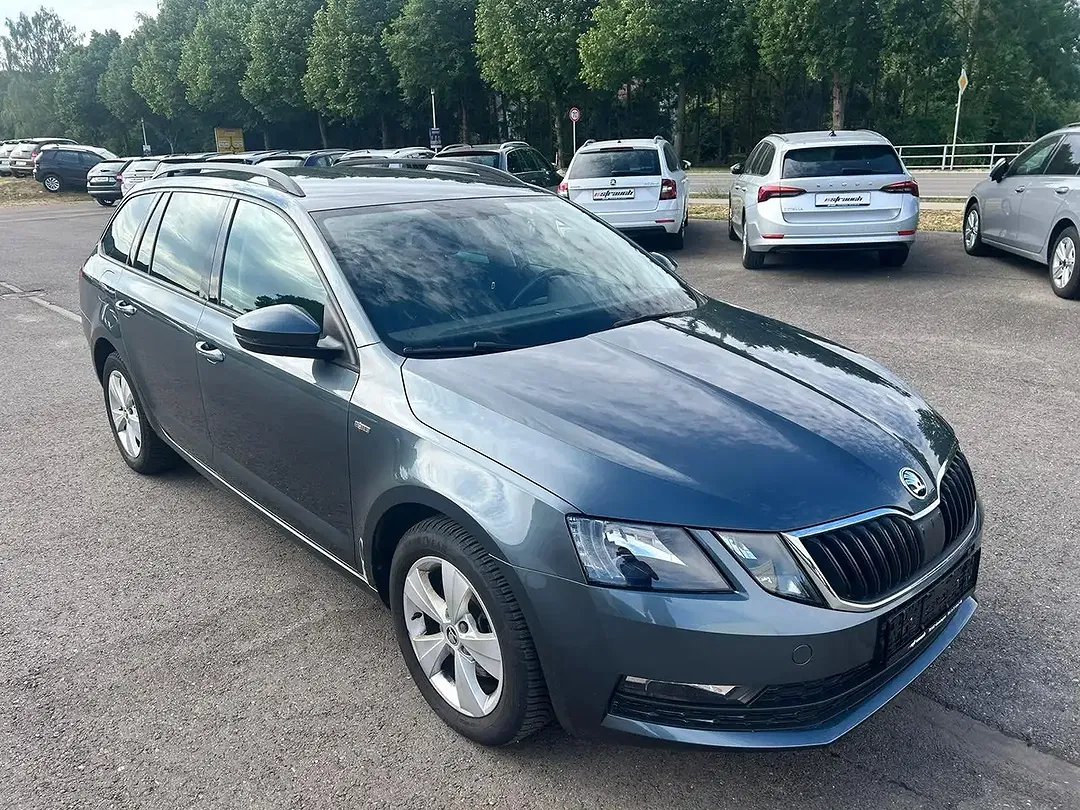Skoda Octavia - Thumbnail 3