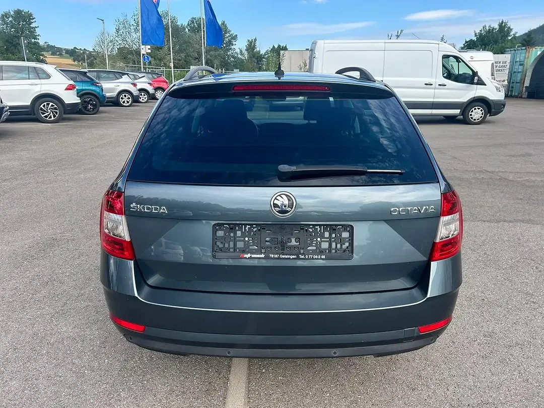 Skoda Octavia - Thumbnail 6