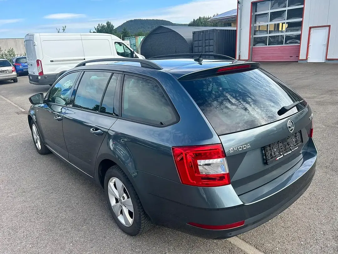 Skoda Octavia - Thumbnail 7