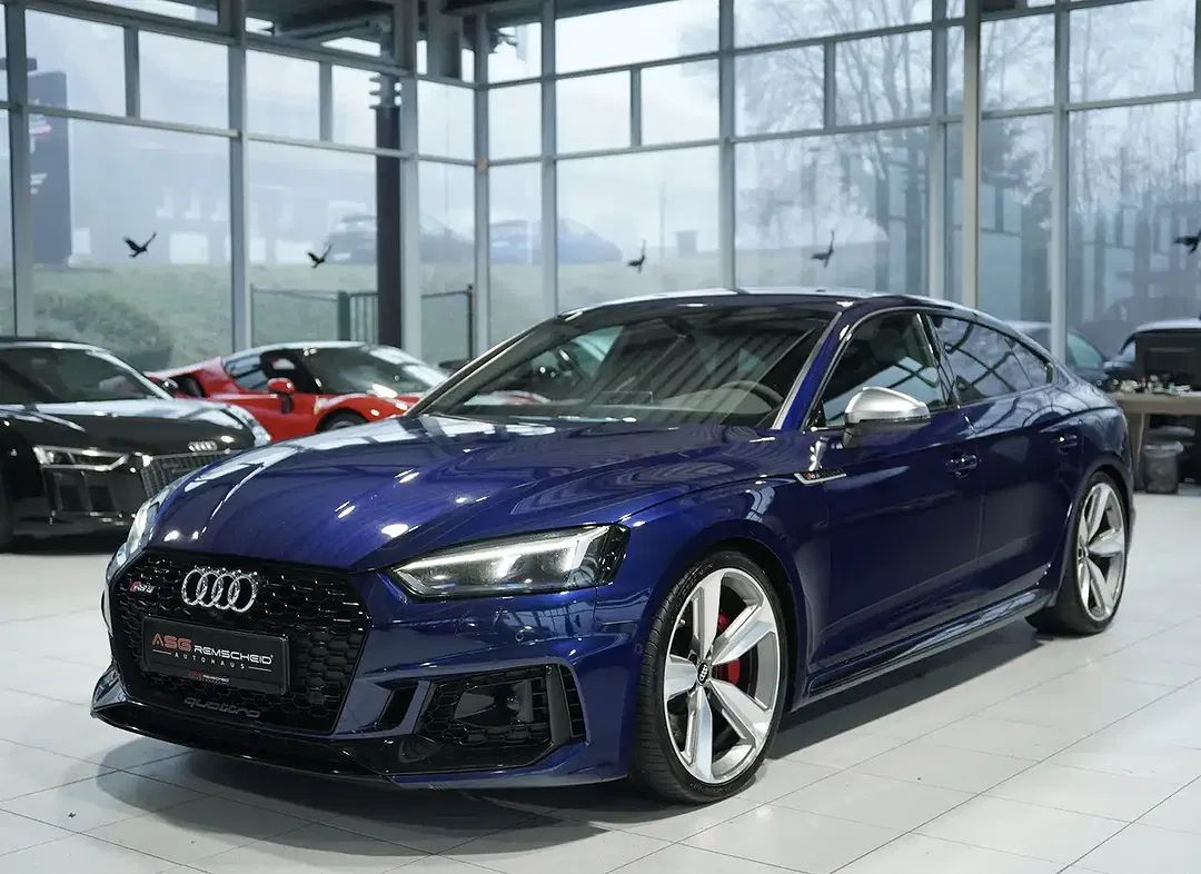 Audi RS5 - Thumbnail 3