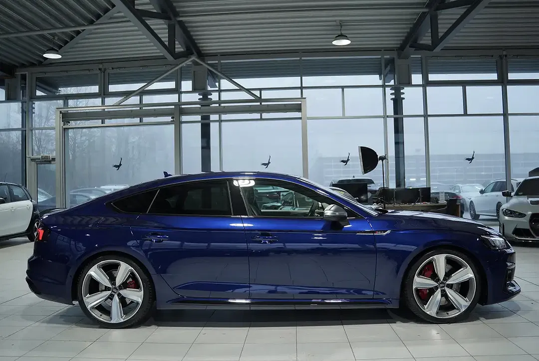 Audi RS5 - Thumbnail 5