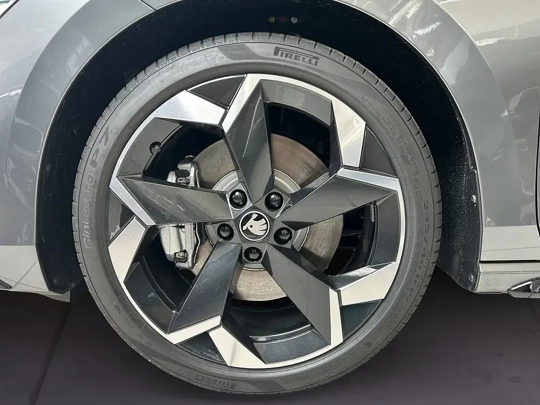 Skoda Superb - Thumbnail 6