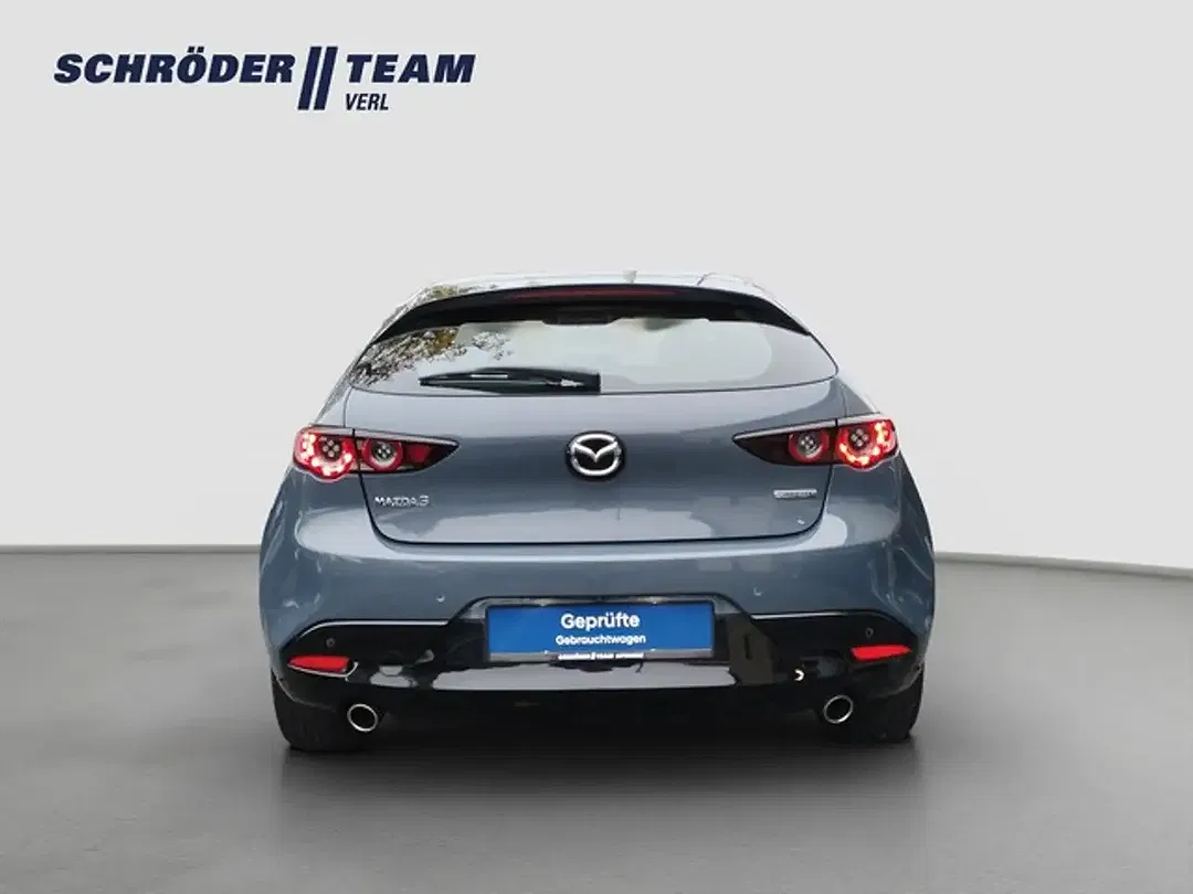 Mazda 3 - Thumbnail 4