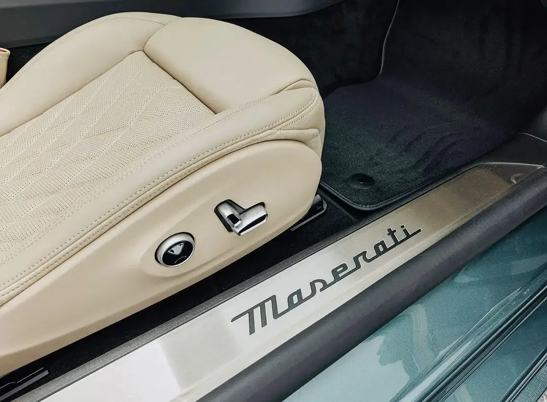Maserati GranCabrio - Thumbnail 19