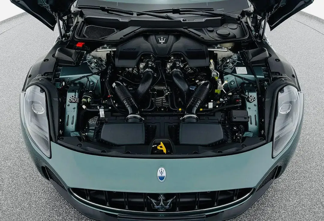 Maserati GranCabrio - Thumbnail 25