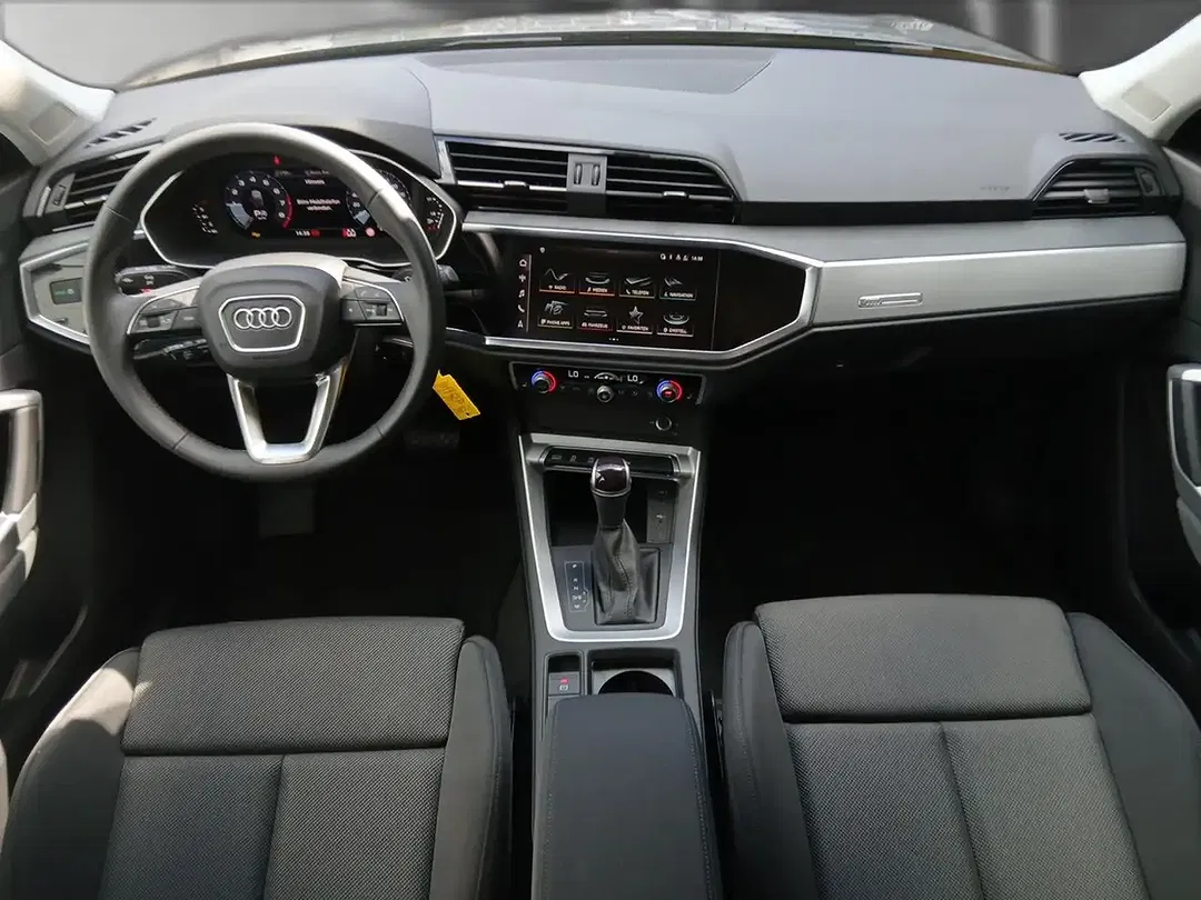 Audi Q3 - Thumbnail 11
