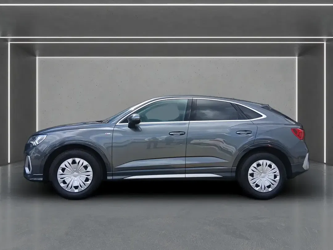 Audi Q3 - Thumbnail 4