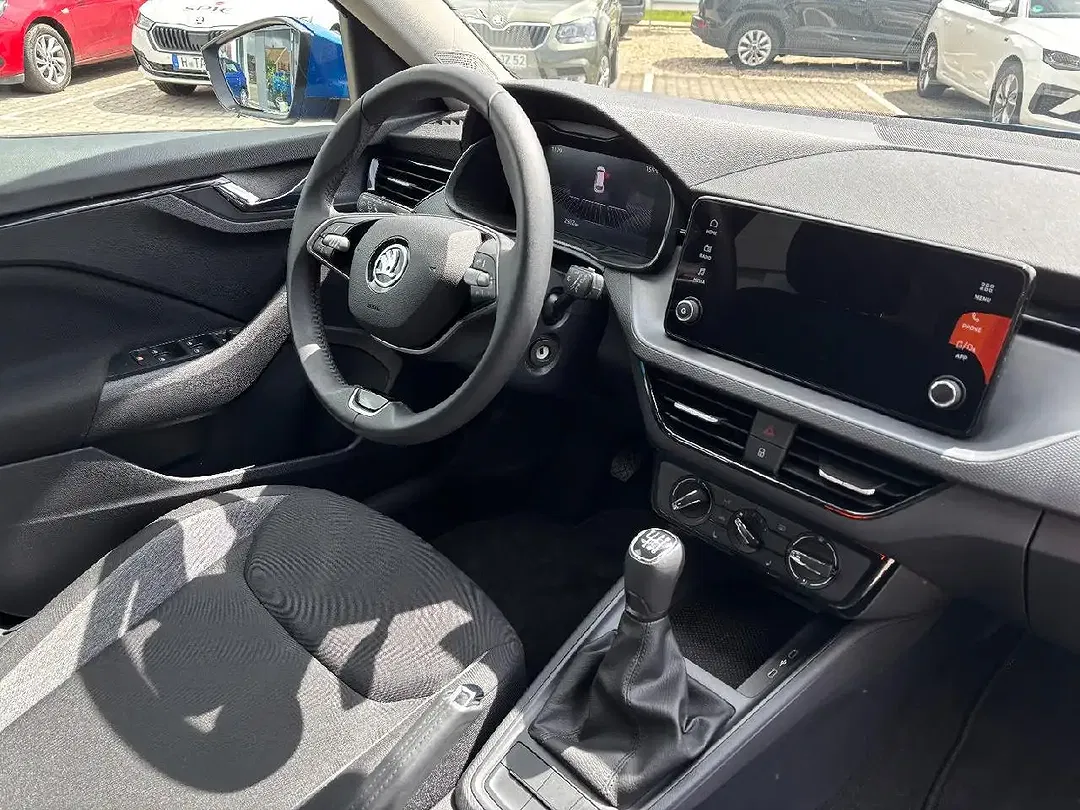 Skoda Kamiq - Thumbnail 5