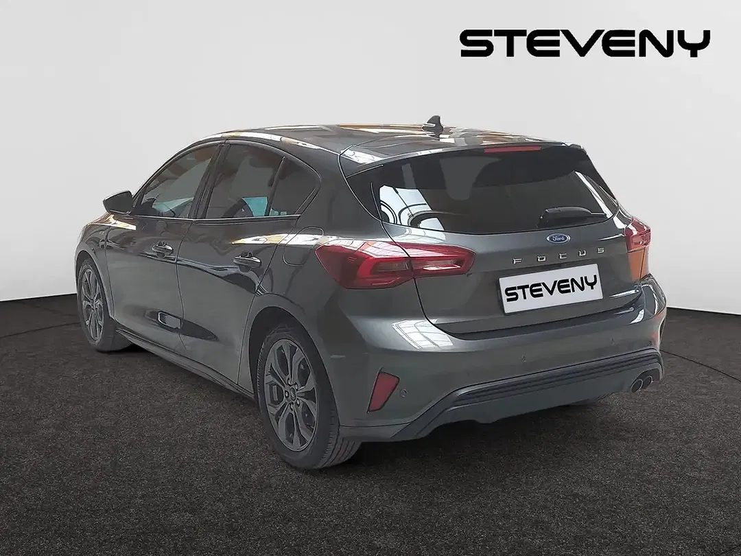 Ford Focus - Thumbnail 3