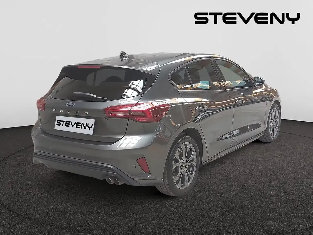 Ford Focus - Thumbnail 4