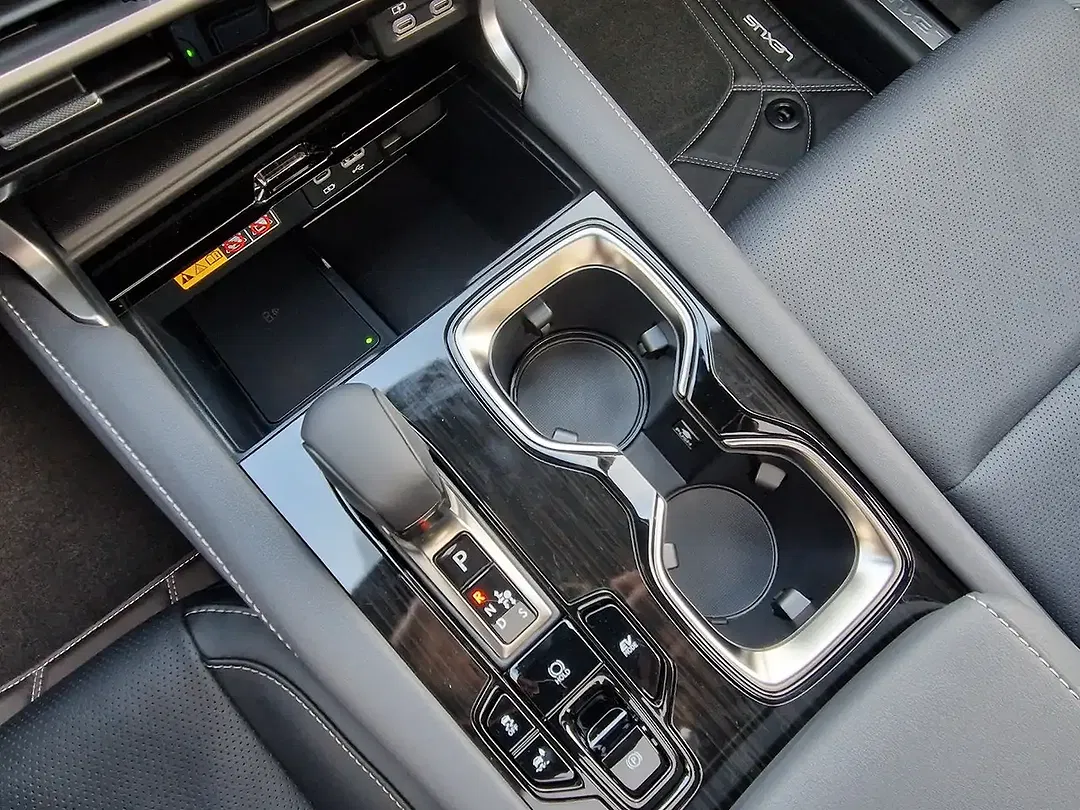 Lexus RX 450h - Thumbnail 14