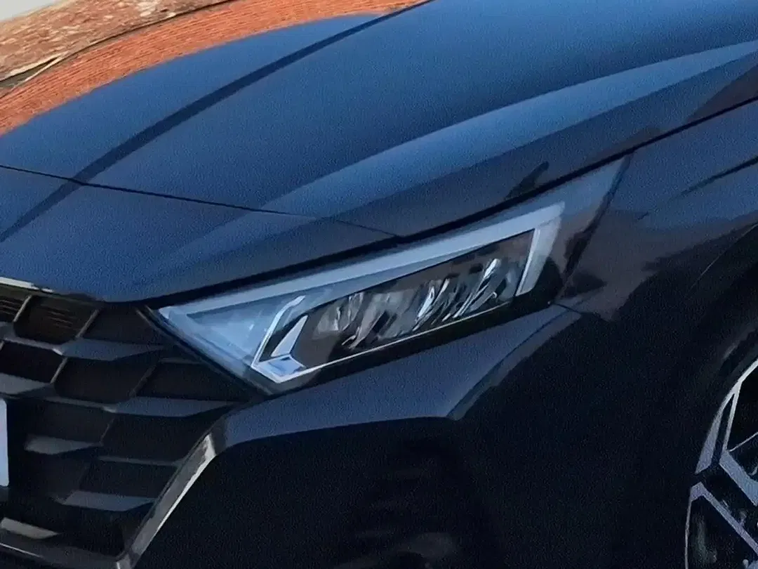 Hyundai i20 - Thumbnail 9