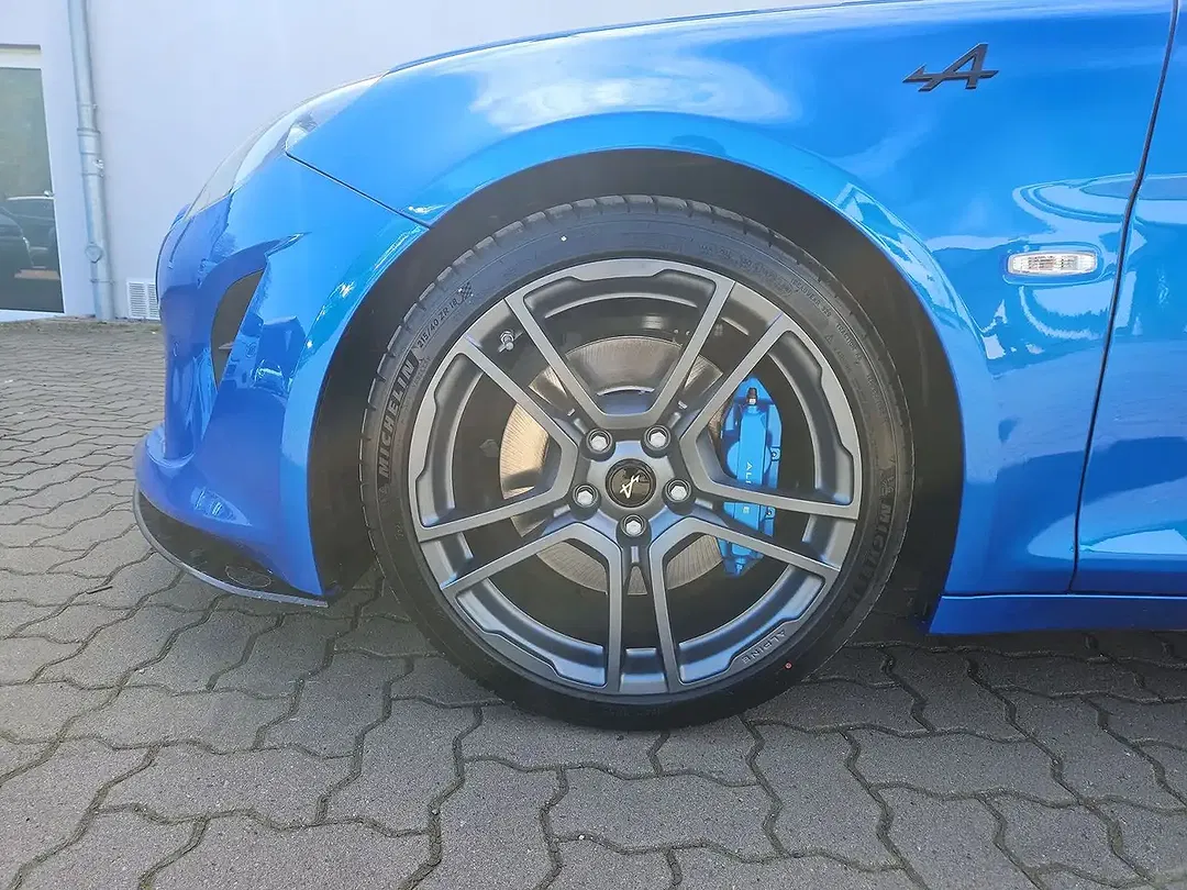 Alpine A110 - Thumbnail 11