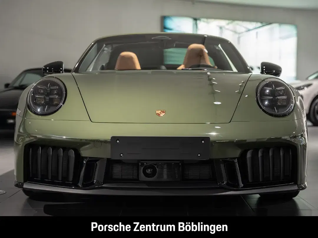 Porsche 992 - Thumbnail 8