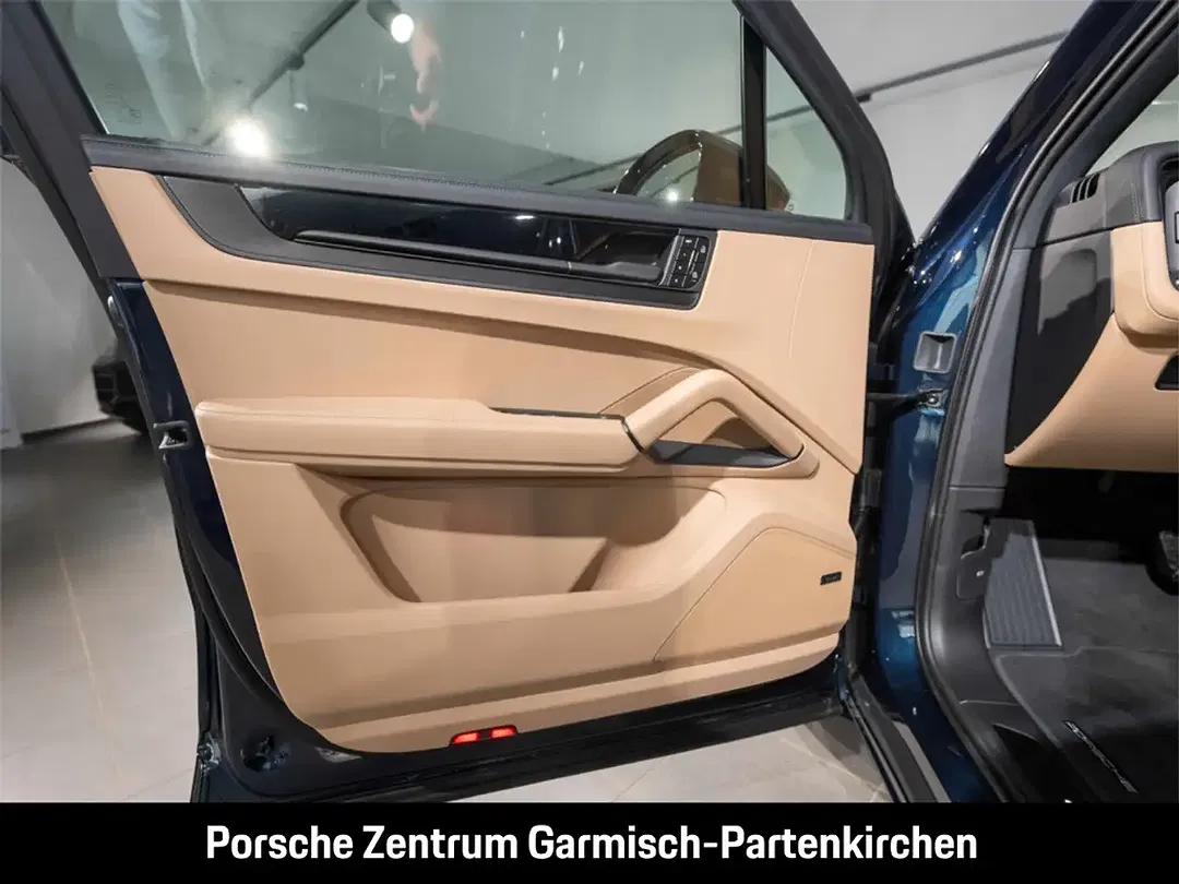Porsche Cayenne - Thumbnail 13
