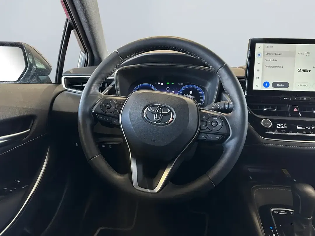 Toyota Corolla - Thumbnail 8