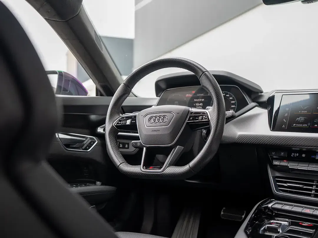 Audi RS e-tron GT - Thumbnail 12