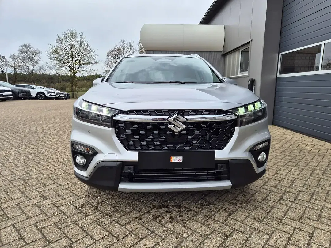 Suzuki S-Cross - Thumbnail 8