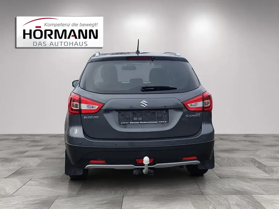 Suzuki SX4 S-Cross - Thumbnail 4
