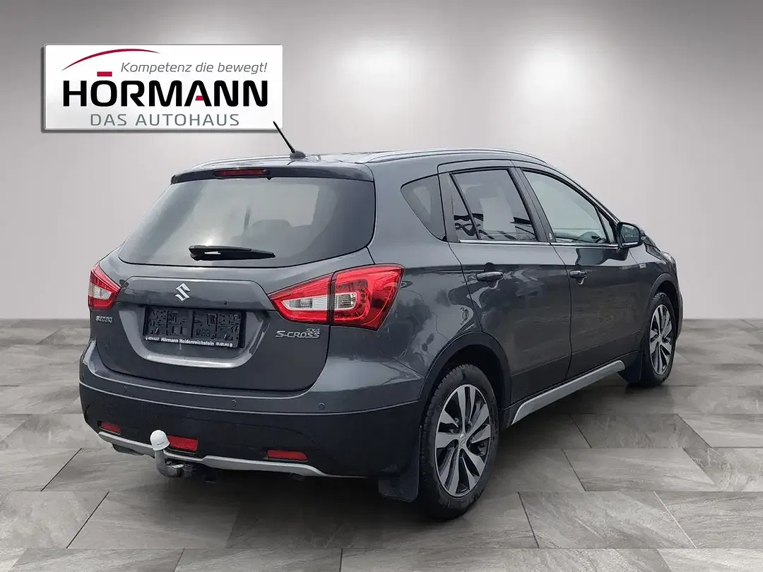 Suzuki SX4 S-Cross - Thumbnail 5