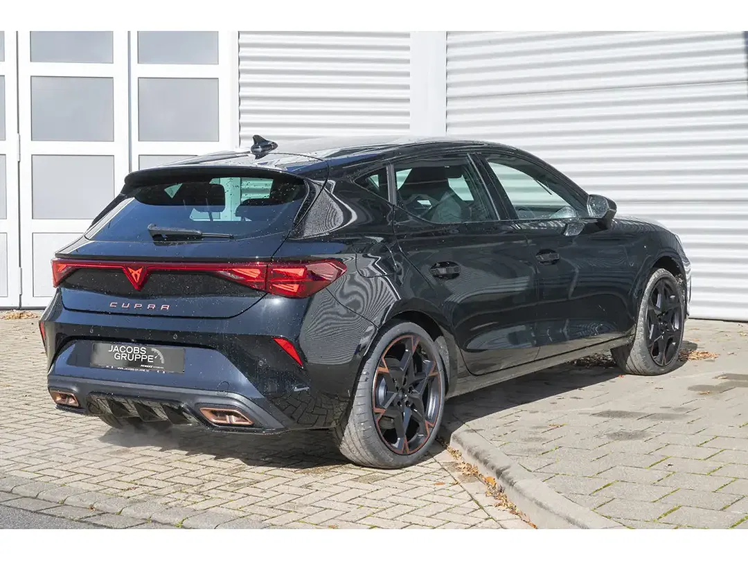 CUPRA Leon - Thumbnail 3