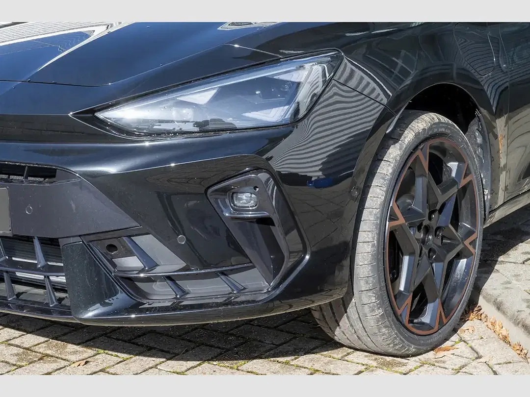 CUPRA Leon - Thumbnail 5