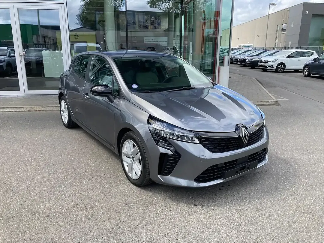 Renault Clio - Thumbnail 1