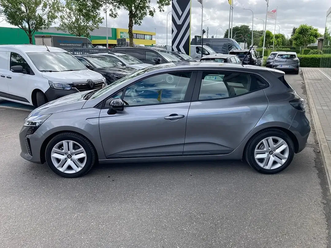 Renault Clio - Thumbnail 4