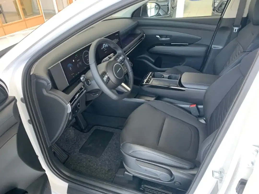Hyundai TUCSON - Thumbnail 8